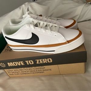 Women Nike Court Legacy